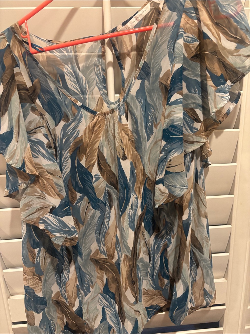LC Lauren Conrad Blue & Tan Feather-Print Ruffle Sleeve Blouse
